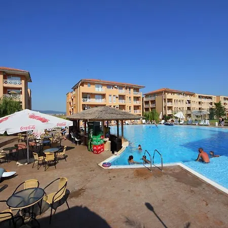 Sunny Day 6 - Menada סאני ביץ'