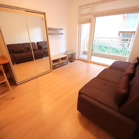 Sunny Day 6 - Menada Slantschew brjag