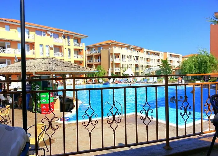 Sunny Day 6 - Menada アパート *